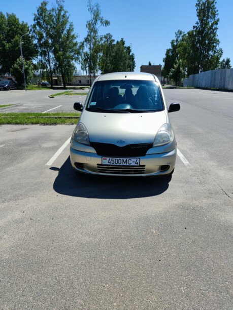 Toyota Yaris Verso, 2001 г.