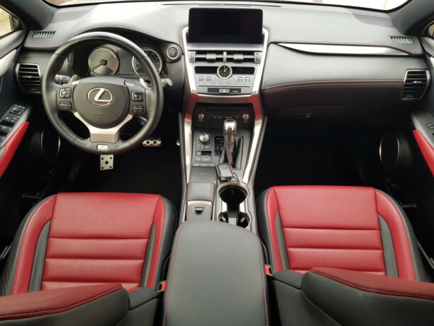Lexus NX, 2018 г.