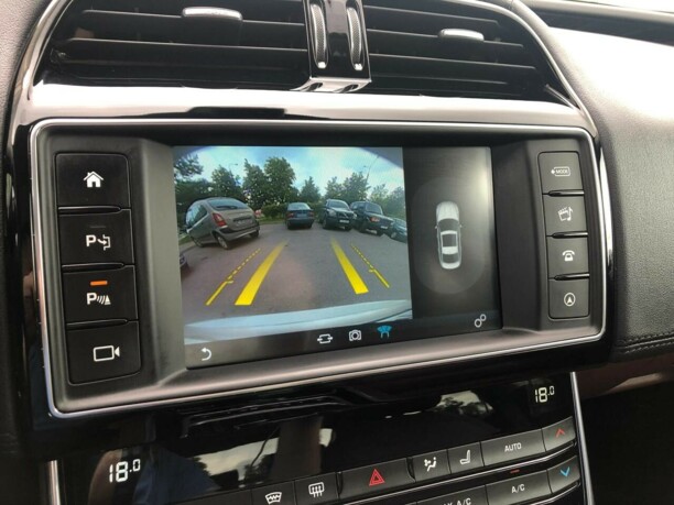 Jaguar XE, 2015 г.