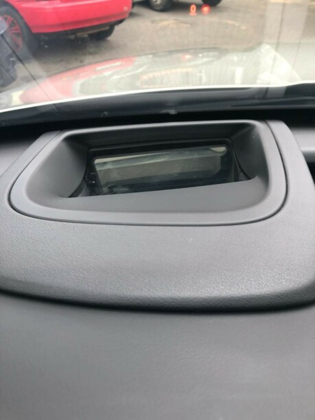 Jaguar XE, 2015 г.