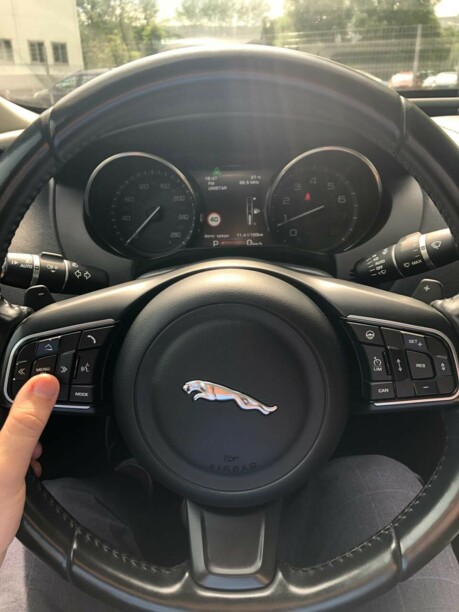 Jaguar XE, 2015 г.
