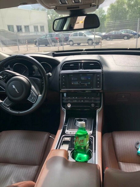 Jaguar XE, 2015 г.