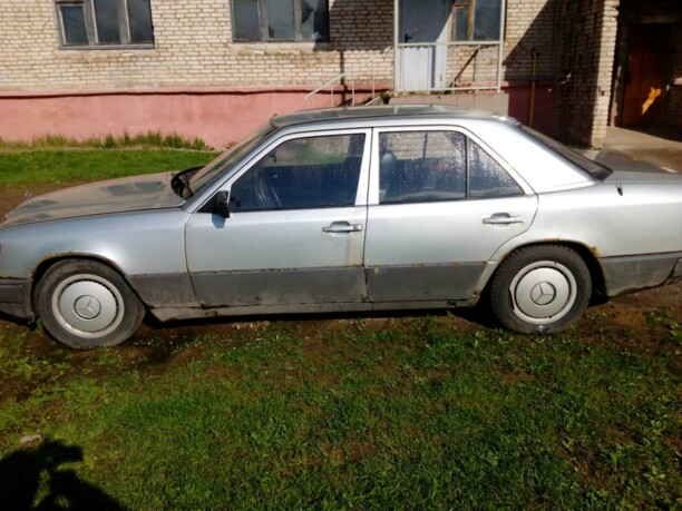 Mercedes-Benz E-Класс W124, S124, C124, A124, 1985 г.
