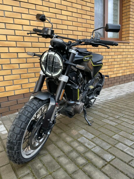 Husqvarna Vitpilen SVARTPILEN 401, 2018 г.