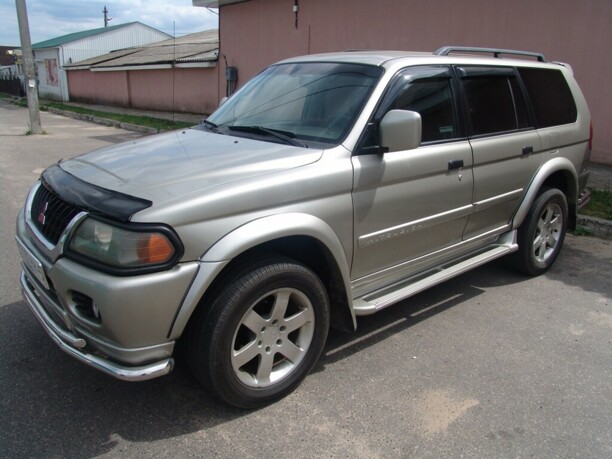 Mitsubishi Montero Sport, 2000 г.