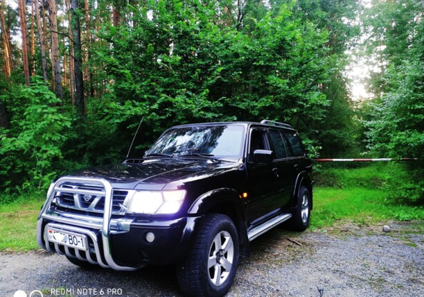 Nissan Patrol Y61, 7 мест, 2002 г.