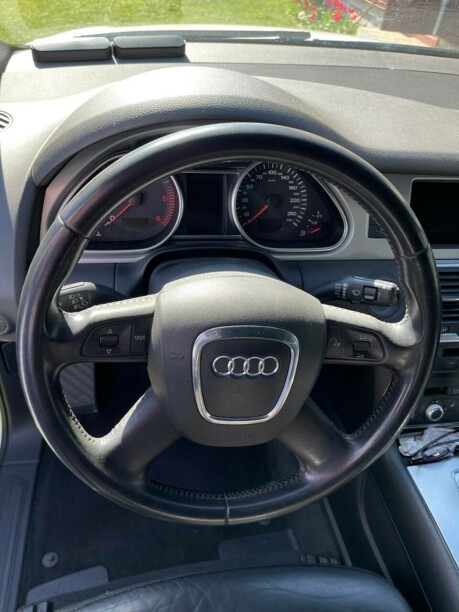 Audi Q7 4L, 7 мест, 2009 г.