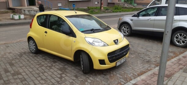 Peugeot 107 I · Рестайлинг, 2010 г.