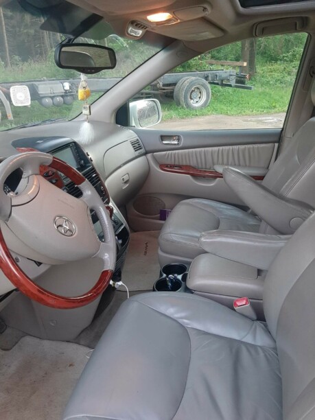 Toyota Sienna II (XL20) · Рестайлинг, 7 мест, 2006 г.