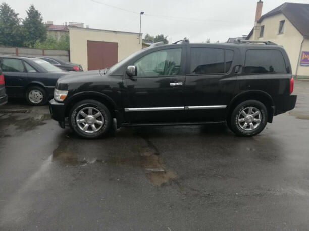 Infiniti QX56 I, 7 мест, 2005 г.