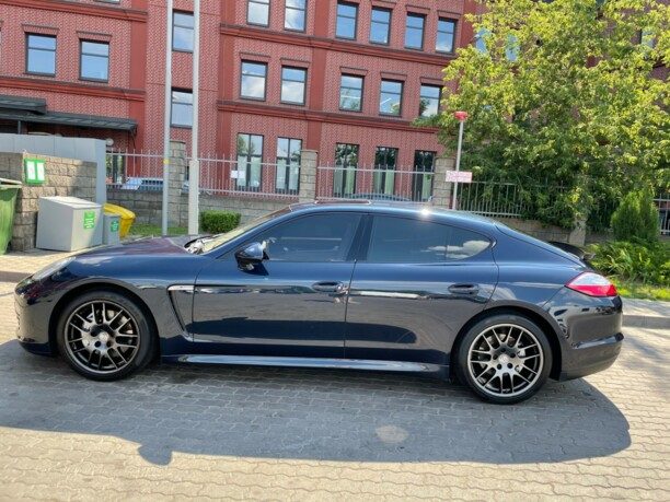 Porsche Panamera 970, 2010 г.