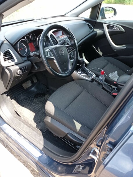 Opel Astra J, 2010 г.
