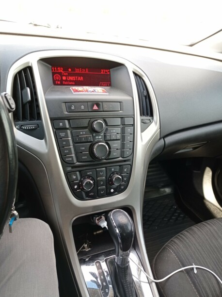 Opel Astra J, 2010 г.