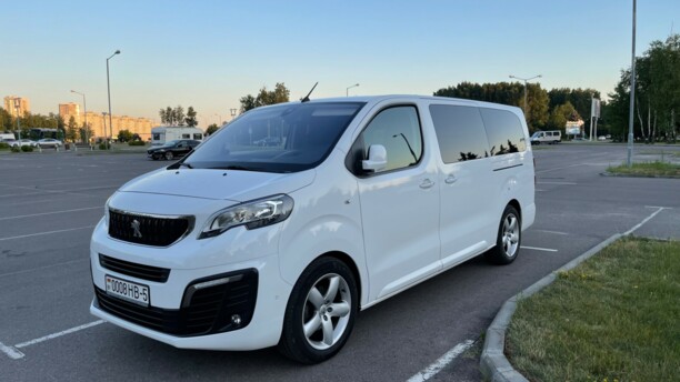 Peugeot Traveller, 7 мест, 2017 г.