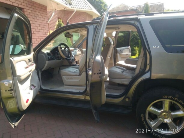 Chevrolet Tahoe GMT900, 7 мест, 2008 г.