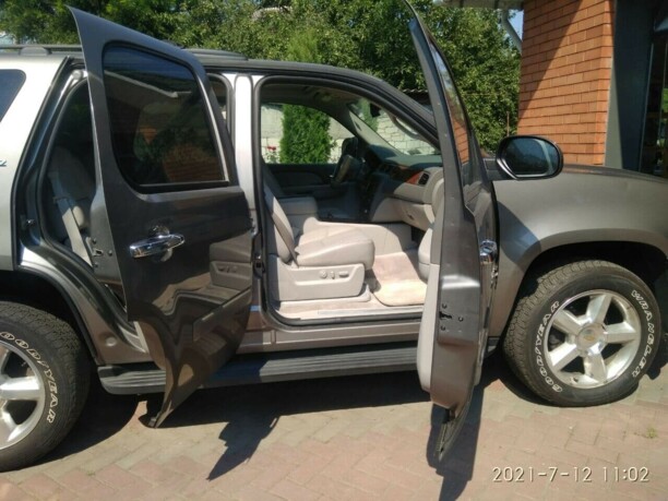 Chevrolet Tahoe GMT900, 7 мест, 2008 г.