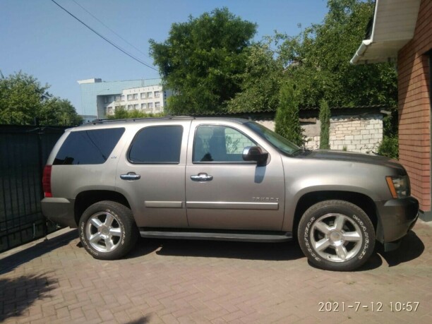 Chevrolet Tahoe GMT900, 7 мест, 2008 г.