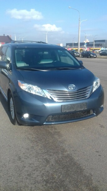 Toyota Sienna III (XL30), 7 мест, 2017 г.