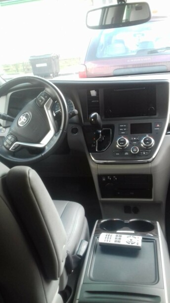 Toyota Sienna III (XL30), 7 мест, 2017 г.