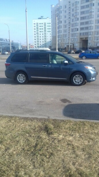 Toyota Sienna III (XL30), 7 мест, 2017 г.