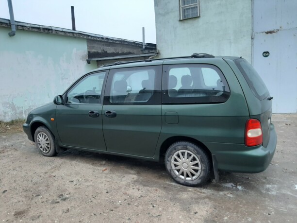 Kia Carnival I, 7 мест, 2000 г.