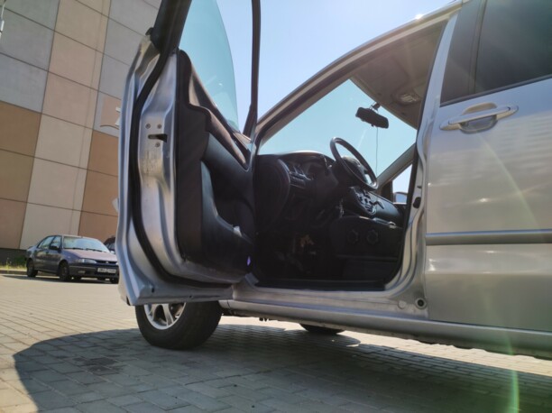 Mazda MPV II · Рестайлинг, 7 мест, 2004 г.