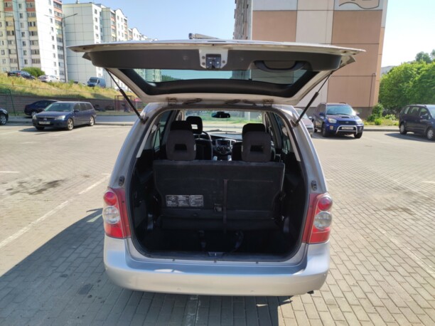 Mazda MPV II · Рестайлинг, 7 мест, 2004 г.
