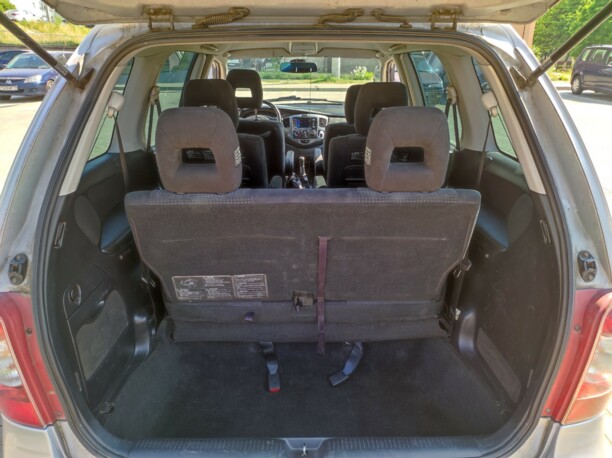 Mazda MPV II · Рестайлинг, 7 мест, 2004 г.