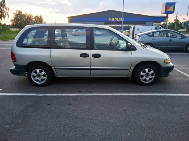 Dodge Caravan III, 7 мест, 1999 г.