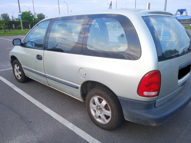 Dodge Caravan III, 7 мест, 1999 г.
