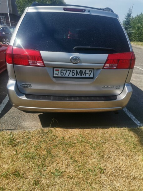 Toyota Sienna II (XL20), 7 мест, 2004 г.