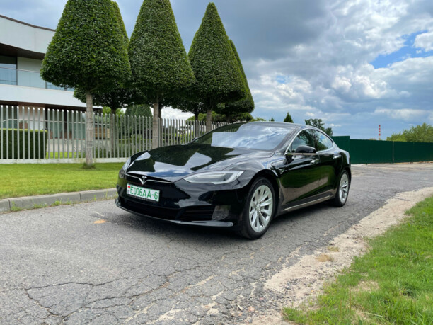 Tesla Model S I · Рестайлинг, 2017 г.