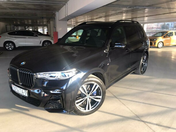 BMW X7, 7 мест, 2020 г.