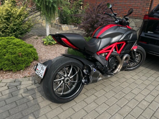 Ducati Diavel Carbon, 2015 г.