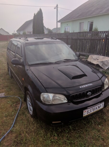Kia Carnival I, 7 мест, 2000 г.