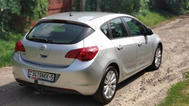 Opel Astra J, 2011 г.