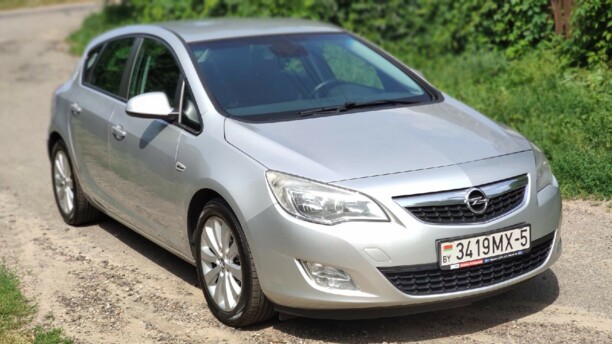 Opel Astra J, 2011 г.