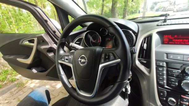 Opel Astra J, 2011 г.