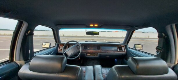 Lincoln Town Car II, 1991 г.
