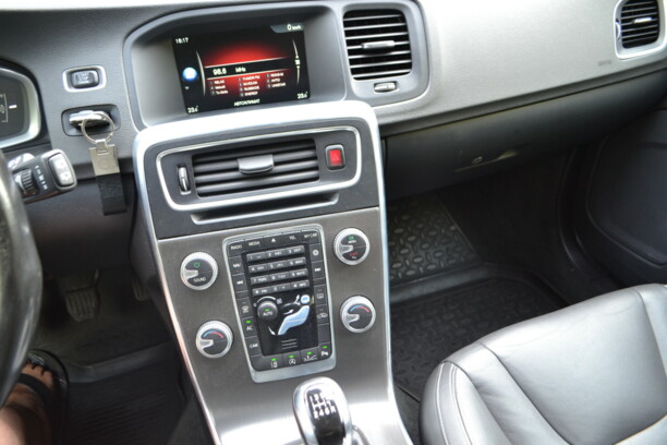 Volvo V60 I · Рестайлинг, 2015 г.