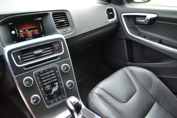 Volvo V60 I · Рестайлинг, 2015 г.