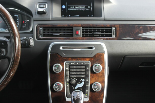 Volvo XC70 III · Рестайлинг, 2014 г.