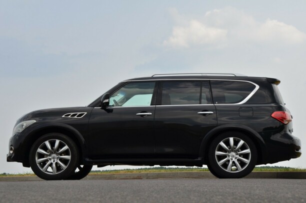 Infiniti QX56 II, 7 мест, 2011 г.