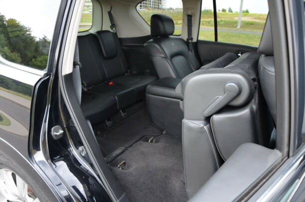 Infiniti QX56 II, 7 мест, 2011 г.