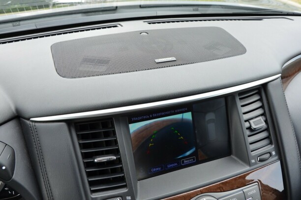 Infiniti QX56 II, 7 мест, 2011 г.