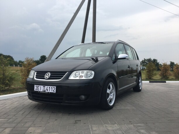 Volkswagen Touran I, 7 мест, 2004 г.