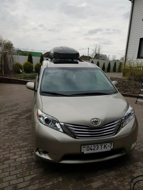 Toyota Sienna III (XL30), 7 мест, 2017 г.