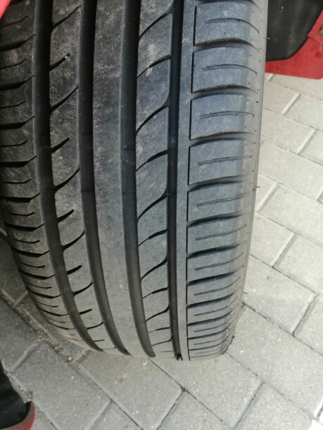 Pontiac Vibe I · Рестайлинг, 2004 г.