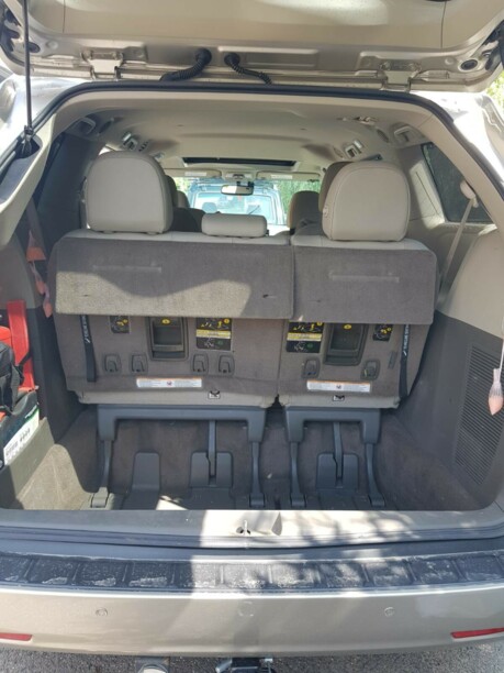 Toyota Sienna III (XL30), 7 мест, 2017 г.
