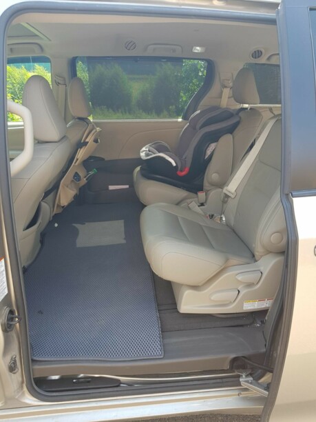 Toyota Sienna III (XL30), 7 мест, 2017 г.